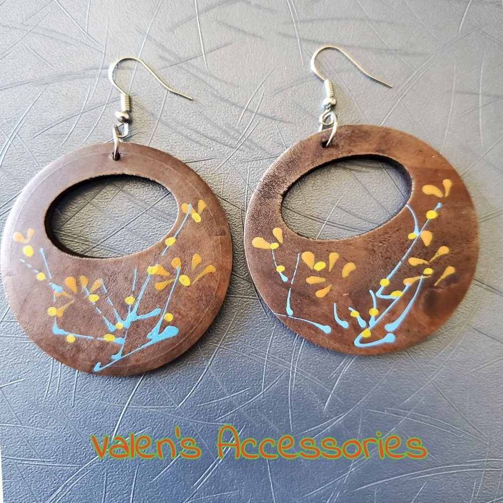 Beautiful Costume jewelry earrings made coconut